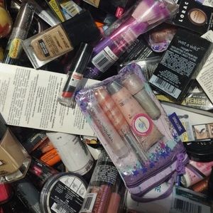 MYSTERY MAKEUP BAG!!! Great brands!